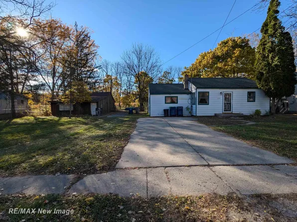 3954 Olive St, Saginaw, MI 48601