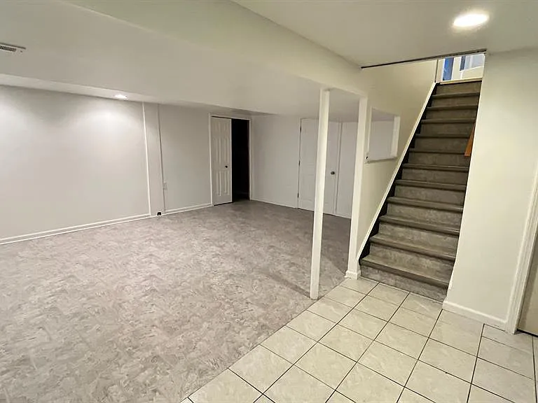 2852 Mayfair Dr — Photo 29