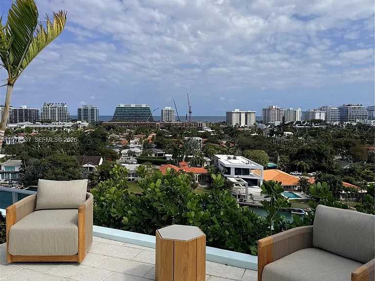 9201 E Bay Harbor Dr #309 — Photo 27