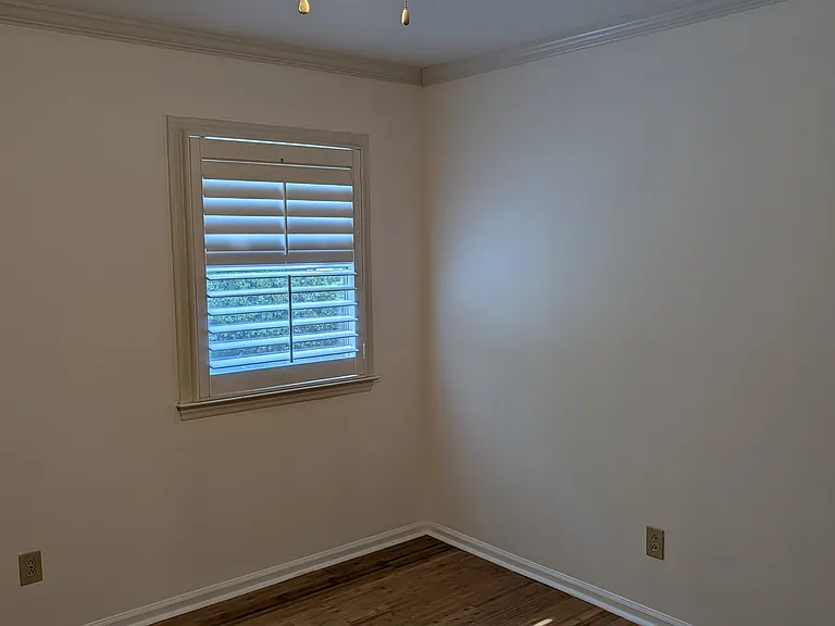 959 Foxborough Rd — Photo 39