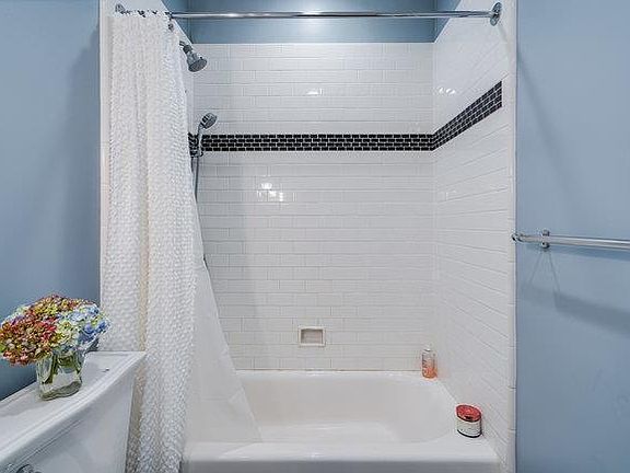 4th image of 50 N San Mateo Dr APT 200