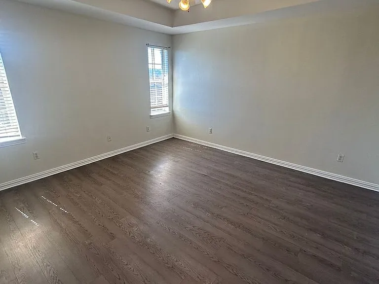 1001 Brookhaven Dr — Photo 9