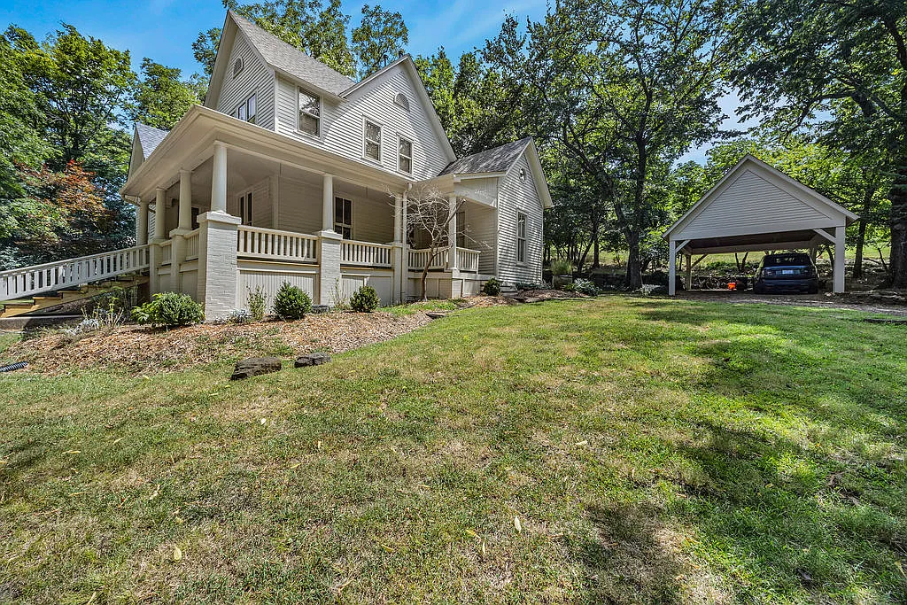 3 bed, 2500 sqft, $3,600 — Photo 4