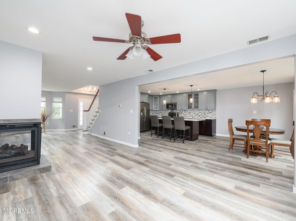 75 McKinley Dr, Ocean, NJ