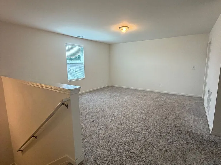 132 Verona Dr NW — Photo 16