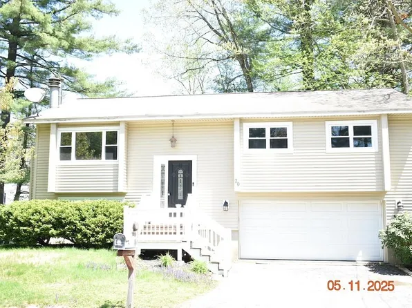 20 Valencia Drive, Nashua, NH 03062