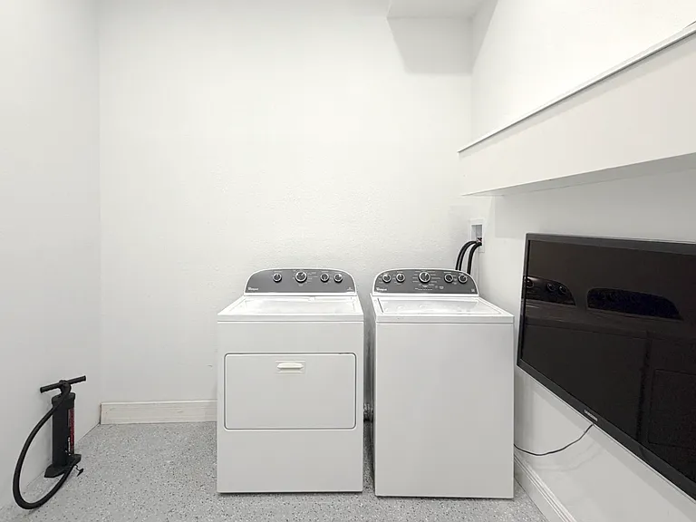 8552 Powder Ridge Trl — Photo 6