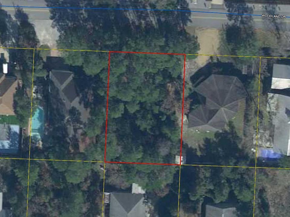 1st image of 6 Woodland Dr