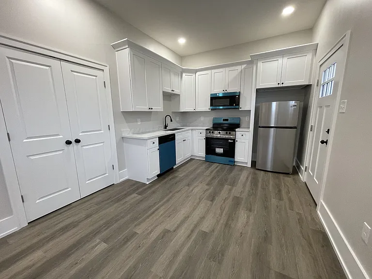 1333 Angela St #1333 — Photo 4