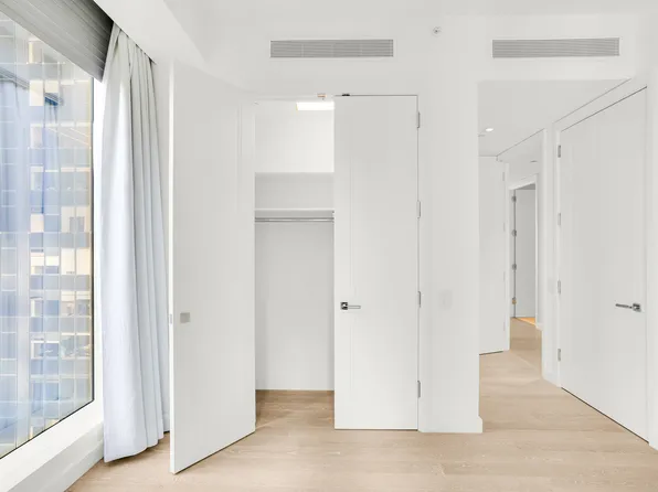 138 East 50th Street image 39 of 69