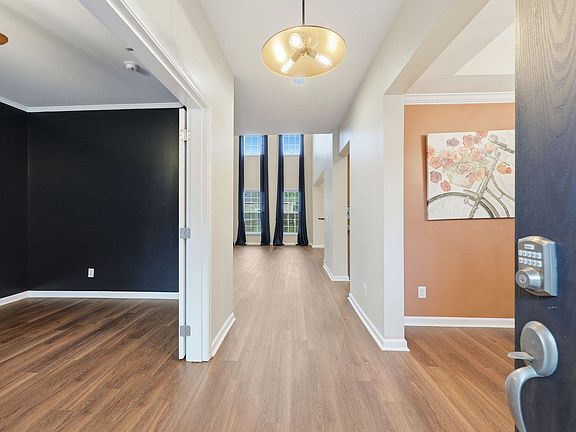4th image of 8512 Marsh Overlook