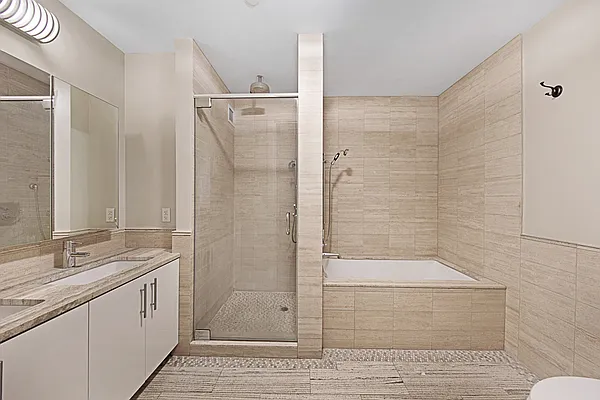 Rented by Compass | media 18