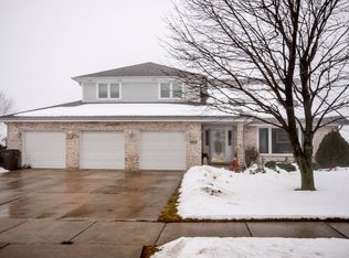 18820 Dickens Dr, Mokena, IL