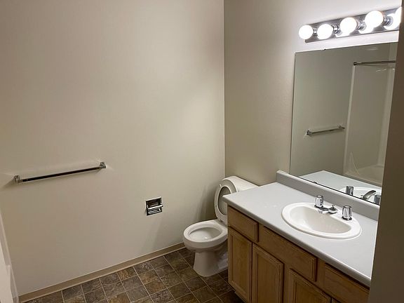 3rd image of 7345 NE 175th St #309