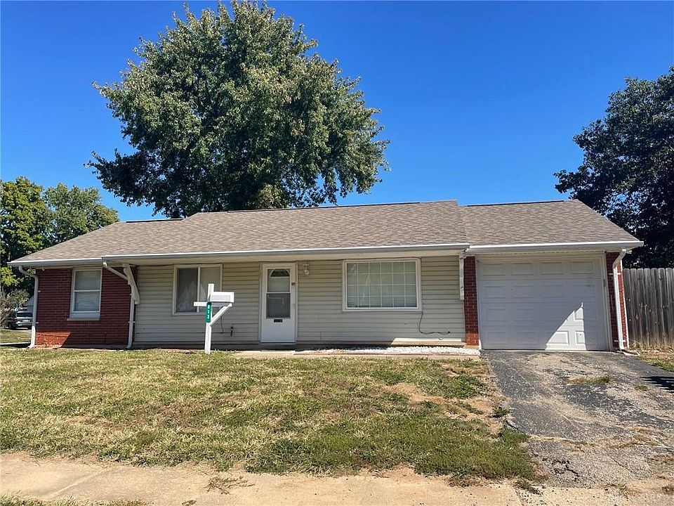 1st image of 812 Applewood Dr