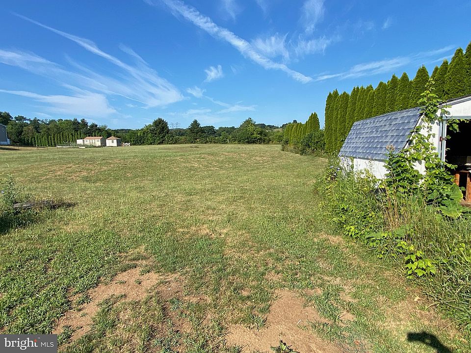 2nd image of 1688 Trolley Rd