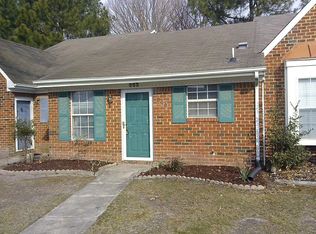 646 Hollomon Dr, Hampton, VA 23666