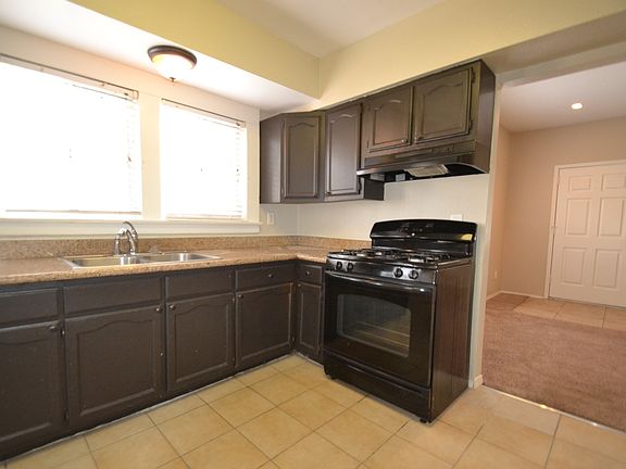 4th image of 533 W 50th St