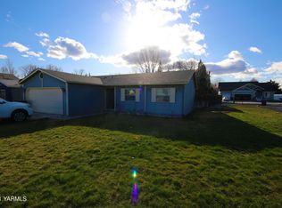 1502 Suncrest Way, Yakima, WA