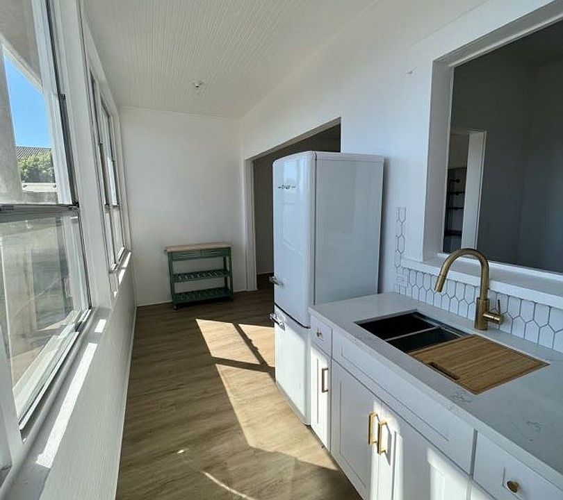 1st image of 1614 W Sunset Blvd #8