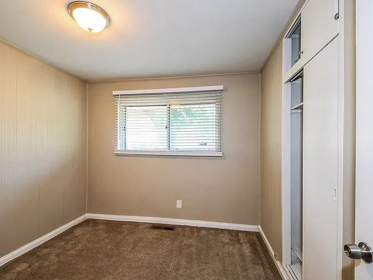 933 Lebon Dr — Photo 11