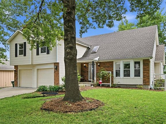 2nd image of 1240 E Sleepy Hollow Dr