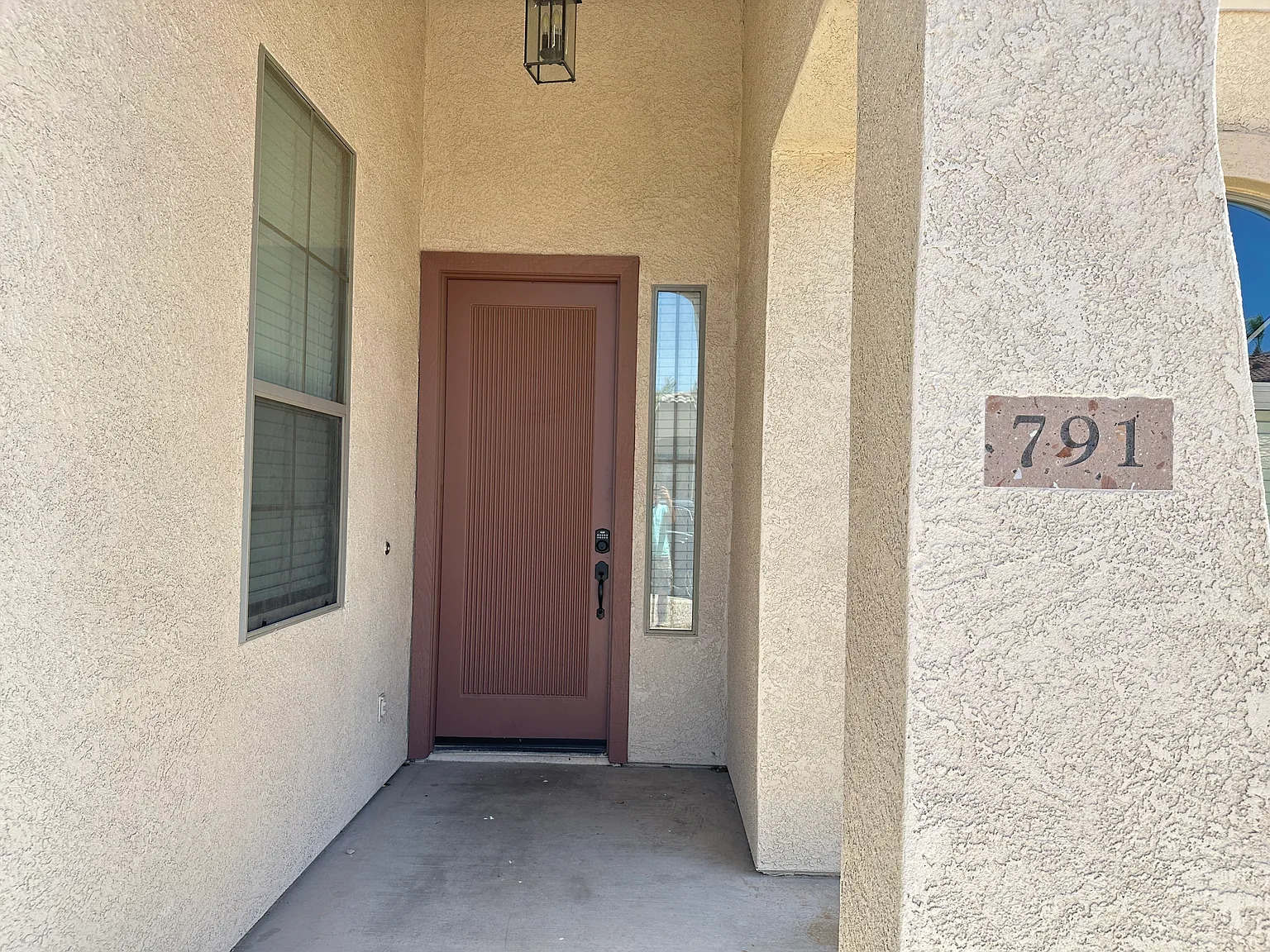 791 E Powell Way — Photo 3