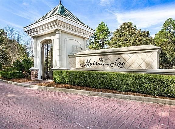 4th image of 544 N Corniche Du Lac Ln