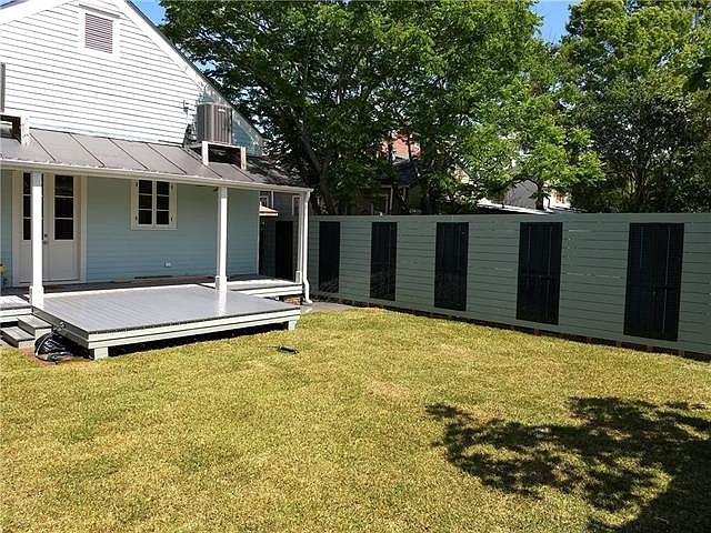 2nd image of 3126 Dauphine St