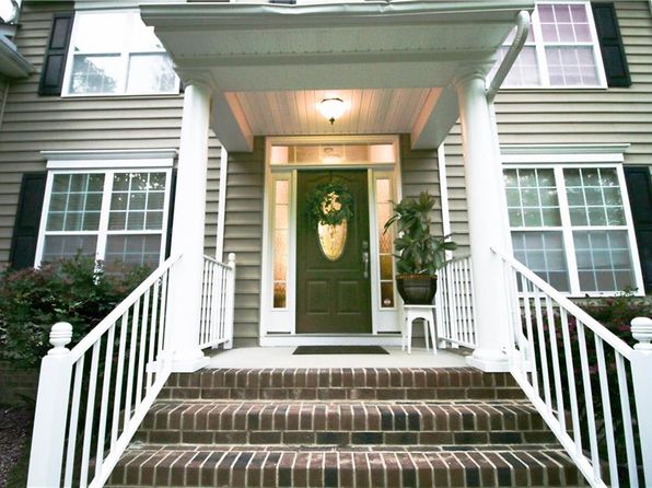 9613 Old Church Rd, New Kent, VA 23124