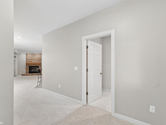 5th image of 2240 W State St