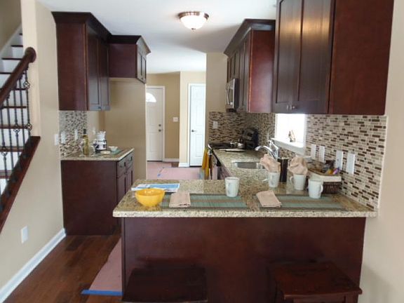 5th image of 20 Lakeside Dr