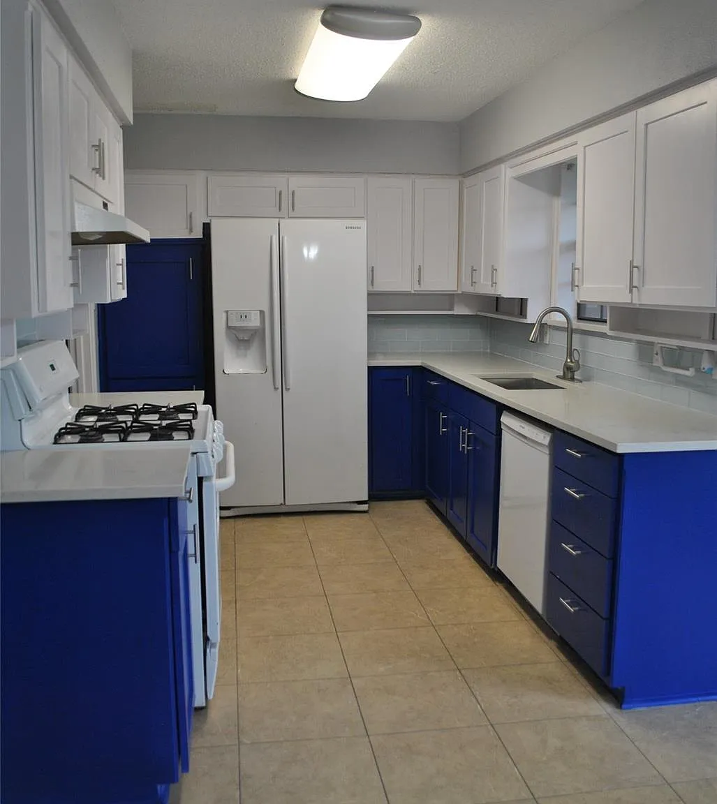 1902 Aspen Dr — Photo 2