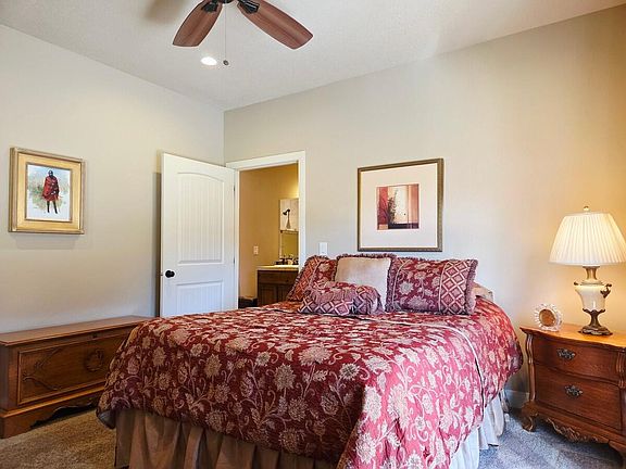 4th image of 373 W Bristlecone Dr