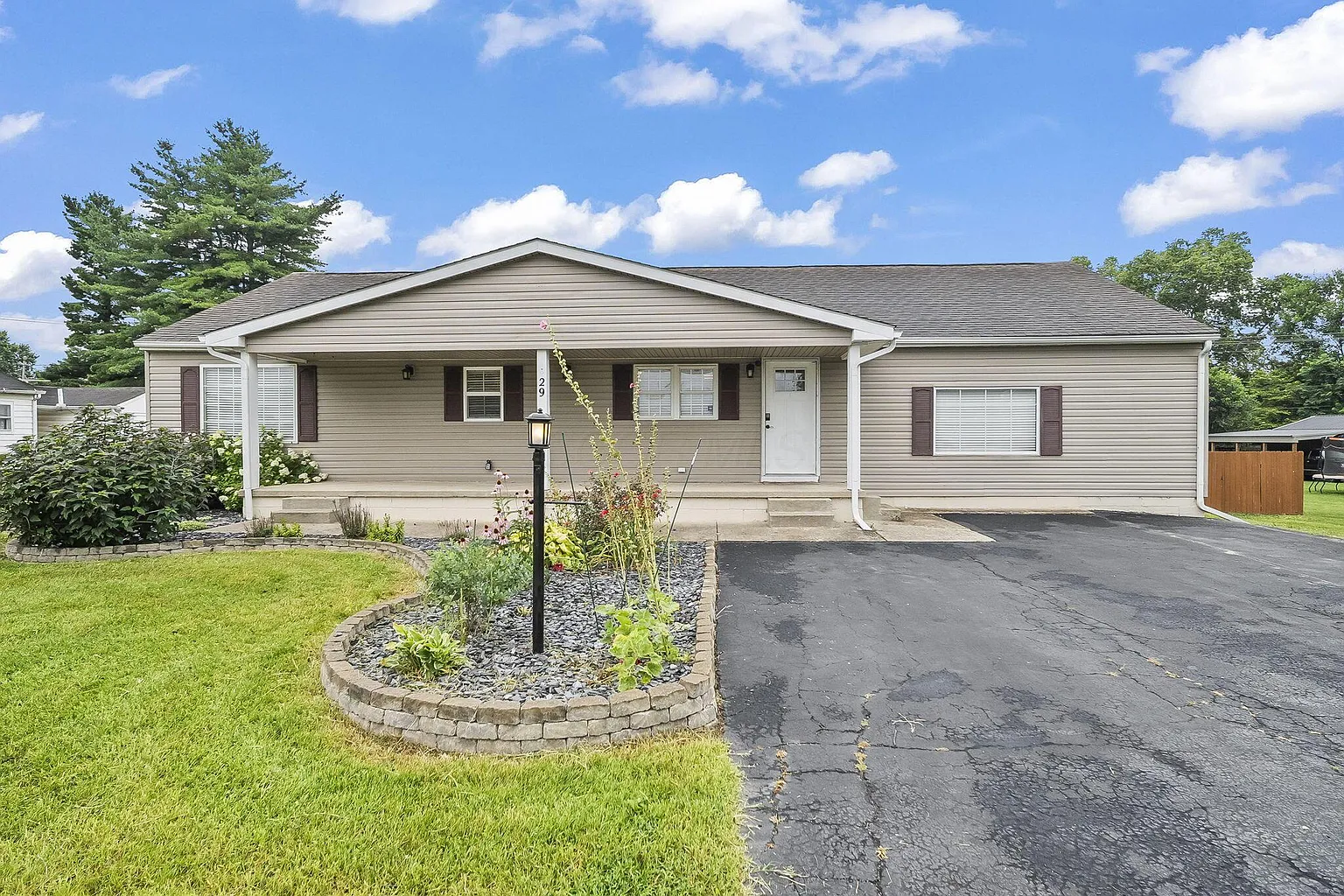 29 Goodale Dr photo 1