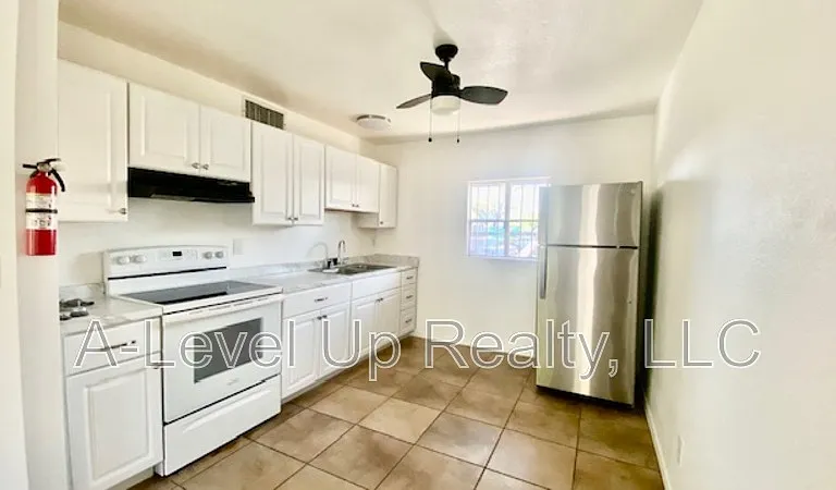 1027 S Santa Rita Ave #1 — Photo 14