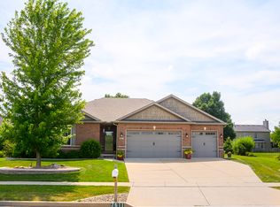 2611 Piney Run, Bloomington, IL 61705