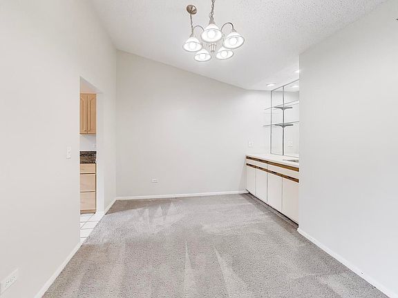 5th image of 426 Elizabeth Dr #C