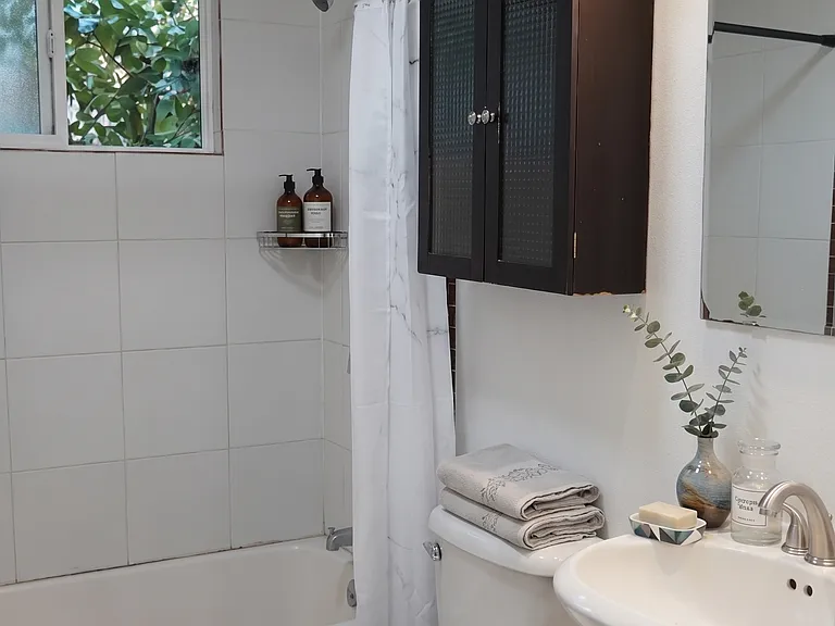 7438 Vassar Ave — Photo 19