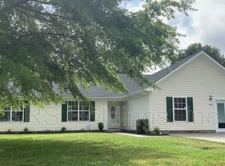 1003 Keltic Cir, Chesapeake, VA 23323