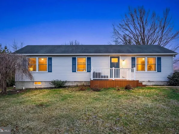 16 Sedgwick Dr, East Berlin, PA 17316