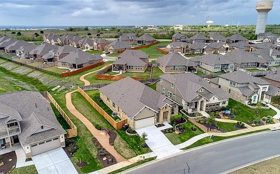 5th image of 6329 Lake Teravista Way