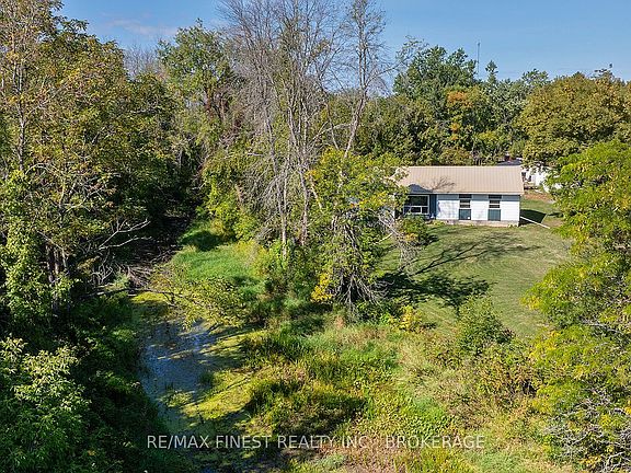 2nd image of 1523 Lake Rd