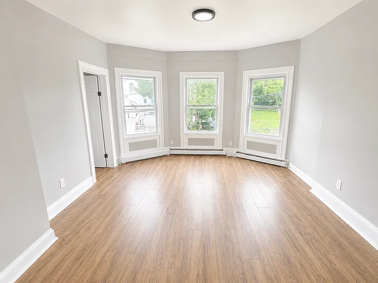 152 Chadwick Ave #2 — Photo 1