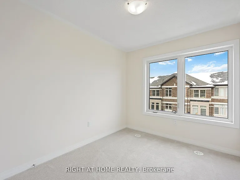 31 Sissons Way — Photo 16