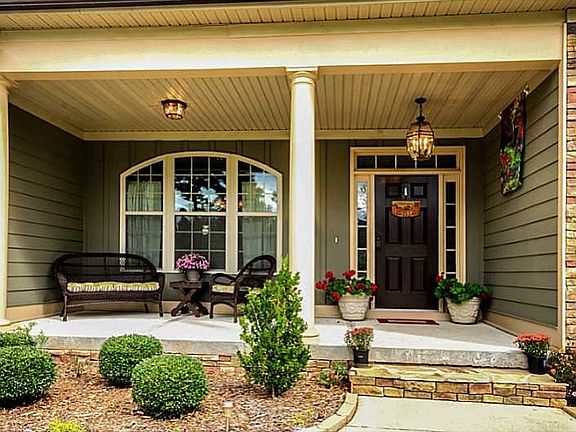 2nd image of 34 Ironwood Way