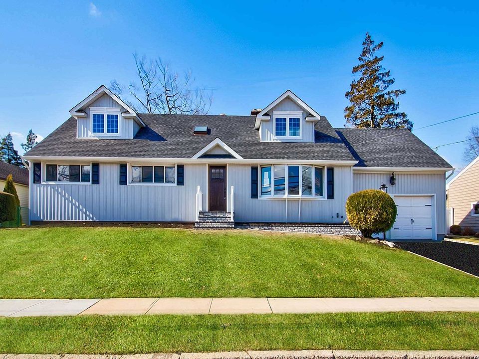 1st image of 90 Harbor Ln