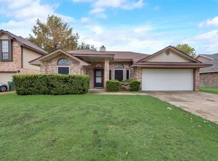226 Iberis Dr, Arlington, TX 76018