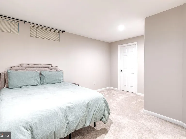 708 Leister Dr — Photo 25