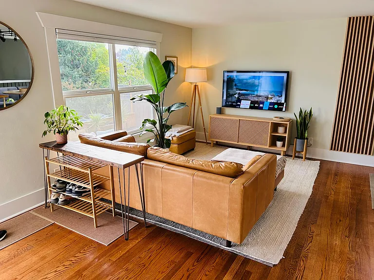 4527 41st Ave SW #101 — Photo 5